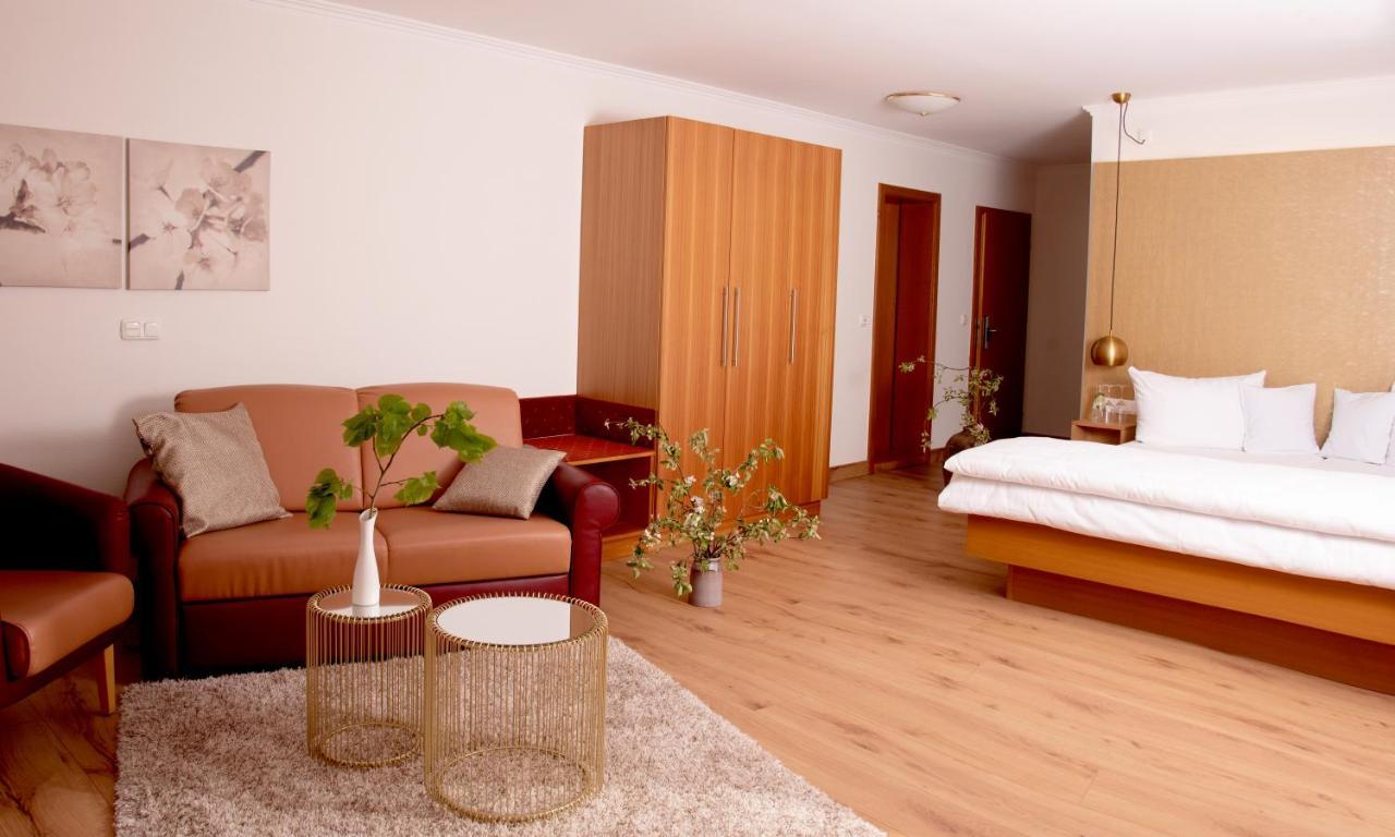 Anetseder Landhotel & Lofts Thyrnau Extérieur photo